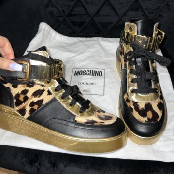 Moschino высокие кеды 39