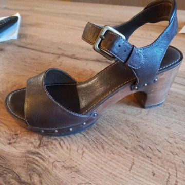 Босоножки ЕССО