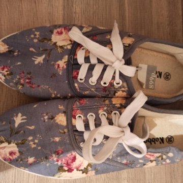 Обувь новая размер 38