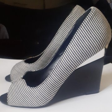 Туфли женские Centro на танкетке