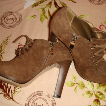 Ботильоны замшевые Laboratory 35 р. стелька 23 см