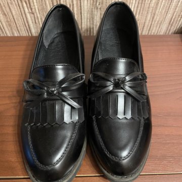 Лоферы ботинки полуботинки черные