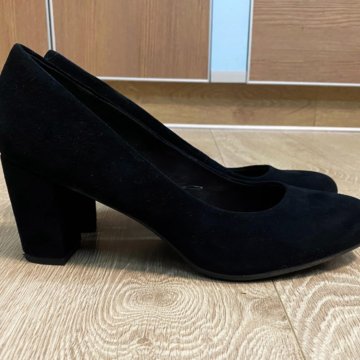 Туфли женские на низком каблуке