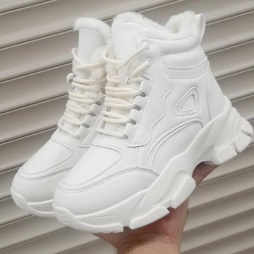 Кроссовки зима