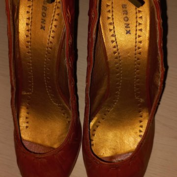 Туфли жен. Bronx 40р.