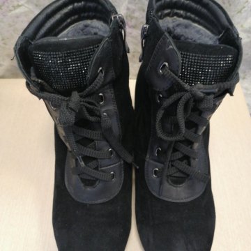 Туфли женские 38 размер, чёрного цвета