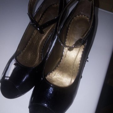 Туфли лаковые р 36