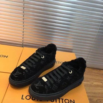 Кроссовки Louis Vuitton????