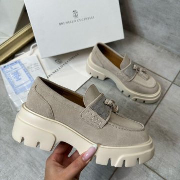 Лоферы женские