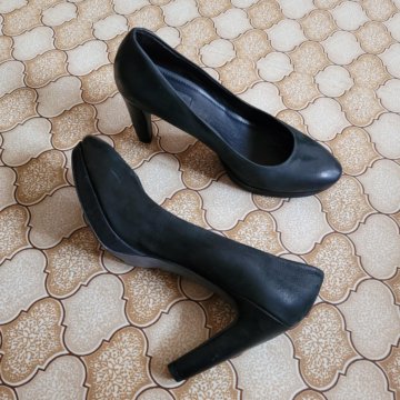 Новые женские туфли Ecco чёрные нубук 38