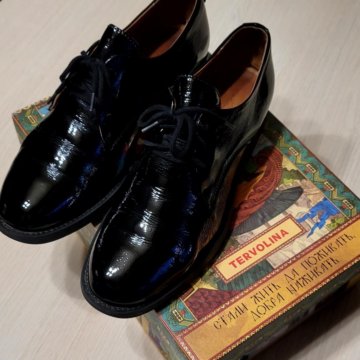 Ботинки женские натуральная кожа лак