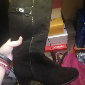 высокие сапоги на каблуке