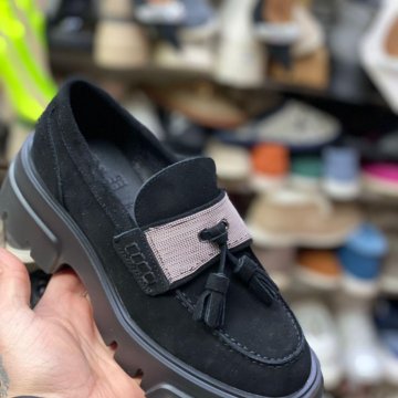 Лоферы женские