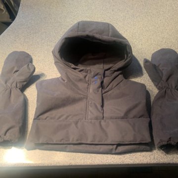 Комплект новый капюшон и варежки