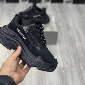 Кроссовки Balanciaga