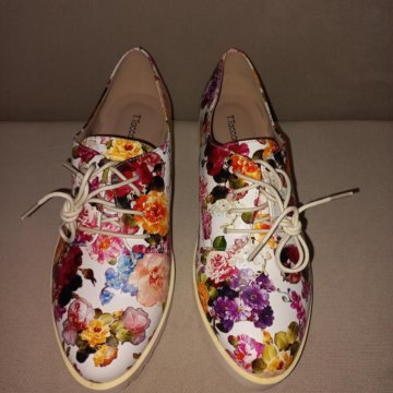 Новые ботинки, женские. Фирма T'Taccardi.