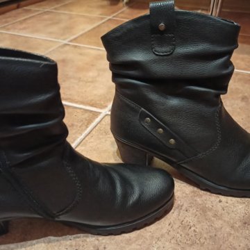 Зимние ботильоны 39 размер.