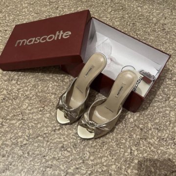 Босоножки шлёпанцы 36-37