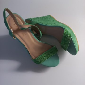 Отдам женская обувь