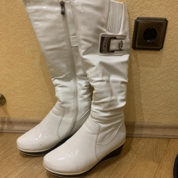 Сапоги лаковые зимние р.36 б/у