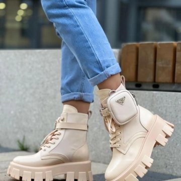 Ботинки Prada????