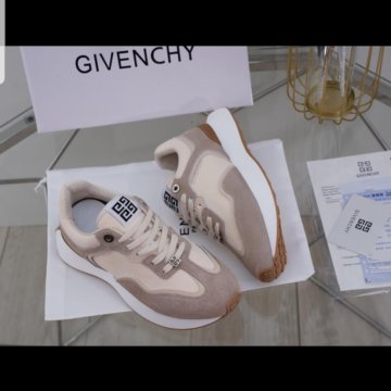 Кроссовки Givenchy