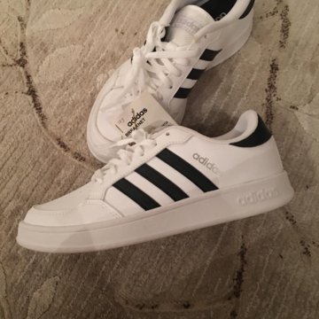 Кроссовки Adidas
