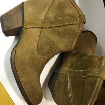 Обувь женская. Сапожки. Замша