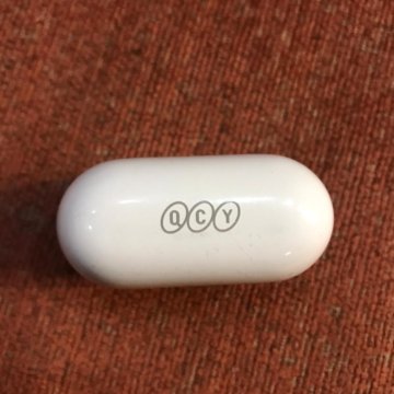 Кейс для наушников QCY model 2024