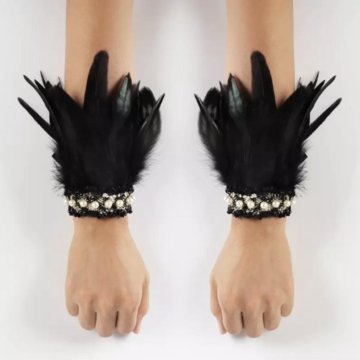 Манжеты с перьями