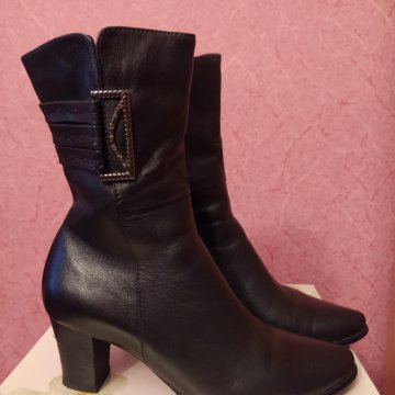 Полусапожки женские нат. кожа р-р 39