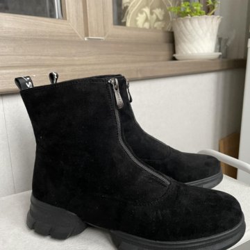 Ботинки женские новые 39 р