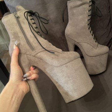 Стрипы ботильоны сапоги новые