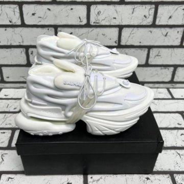 Новые кроссовки Balmain (36-40)
