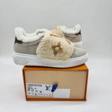 Кроссовки Louis Vuitton????