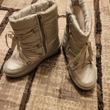 Дутики женские