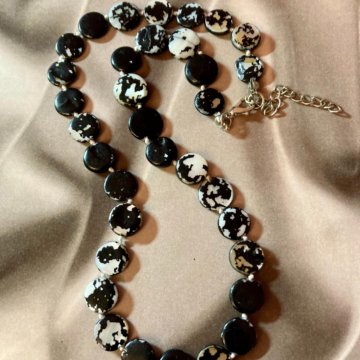 Бусы из перламутра