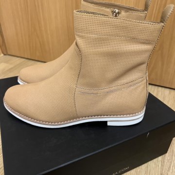 Сапоги новые размер 38