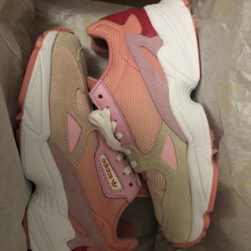 Кроссовки adidas оригинал