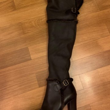 Продаю зимние сапоги