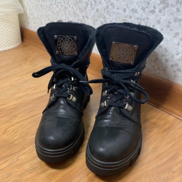 Ботинки зимние женские