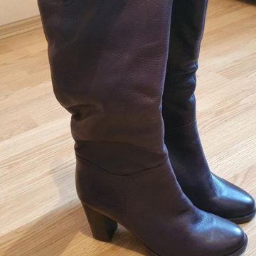 Зимние женские сапоги