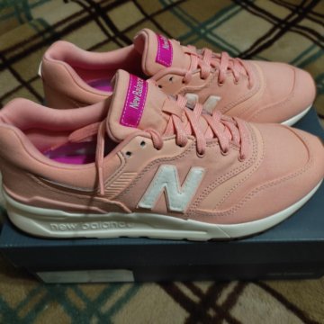 Женские кроссовки New balance