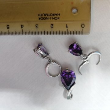 Бижутерия, серьги с фиолетовыми вставками