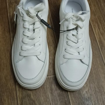 Новые кожаные кеды