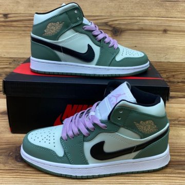 Кроссовки Новые Nike air Jordan 1