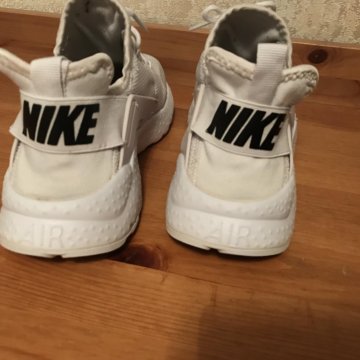 Кроссовки Nike