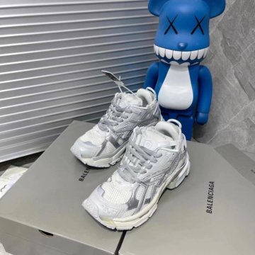 Кроссовки Balenciaga????