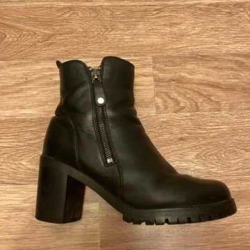 2 пары зимней обуви