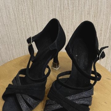 Туфли на латину